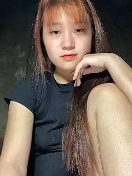 hinata-xx online show from April 24, 2026, 11:18 pm