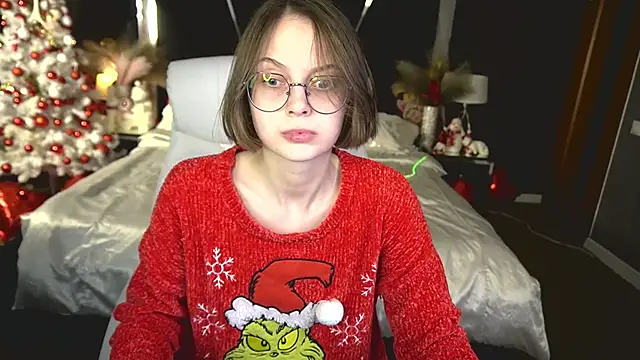 Snapshot of CharlyWines chatting on December 15, 2025, 8:02 pm CharlyWines online show from December 15, 2025, 8:02 pm