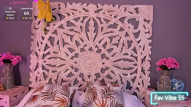 loraineblake online show from February 5, 2026, 1:16 pm