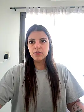 Snapshot of lililovexx chatting on January 18, 2026, 2:10 pm lililovexx online show from January 18, 2026, 2:10 pm