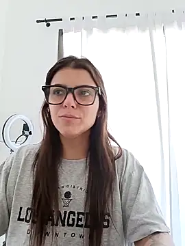 Snapshot of lililovexx chatting on February 14, 2026, 12:46 pm lililovexx online show from February 14, 2026, 12:46 pm