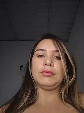 Snapshot of Charlott_smi chatting on May 18, 2026, 4:46 pm Charlott smi online show from May 18, 2026, 4:46 pm