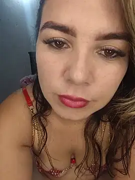 Snapshot of Charlott_smi chatting on June 13, 2026, 5:33 pm Charlott smi online show from June 13, 2026, 5:33 pm
