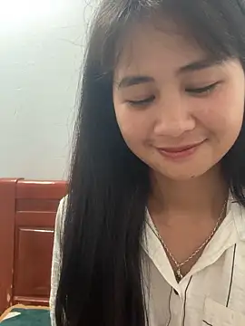 Him MountainGirl online show from April 28, 2026, 2:27 am