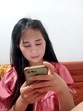 Him MountainGirl online show from May 1, 2026, 1:59 pm