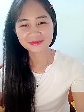 Him MountainGirl online show from May 2, 2026, 3:33 am