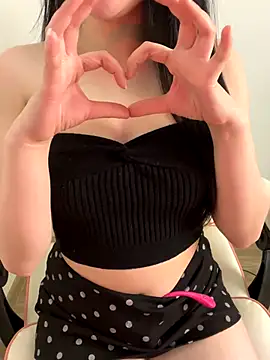 Snapshot of Lucy79xx chatting on December 16, 2025, 7:46 am Lucy79xx online show from December 16, 2025, 7:46 am