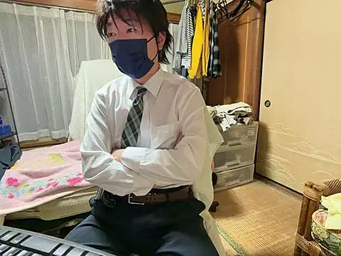 Snapshot of Hirokazu_12 chatting on February 19, 2026, 12:23 pm Hirokazu 12 online show from February 19, 2026, 12:23 pm