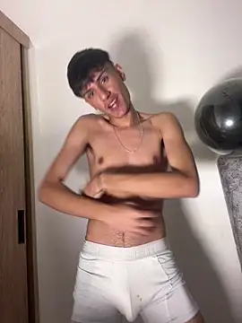 Snapshot of Andycillo chatting on March 15, 2026, 4:29 am Andycillo online show from March 15, 2026, 4:29 am