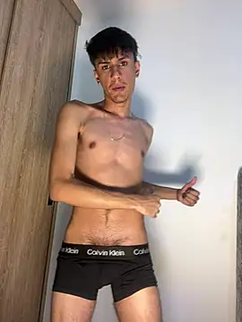 Snapshot of Andycillo chatting on March 22, 2026, 4:05 am Andycillo online show from March 22, 2026, 4:05 am