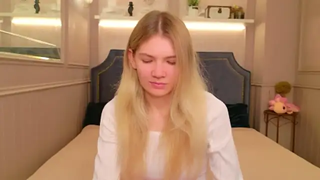 Vivien Hans online show from June 19, 2026, 9:29 pm