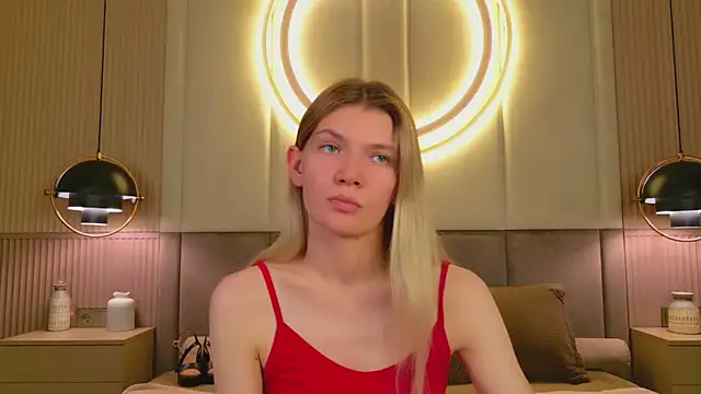 Vivien Hans online show from June 22, 2026, 3:25 am
