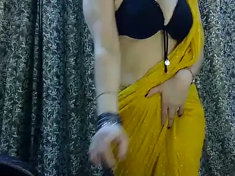 Snapshot of Exotic_tanvi chatting on June 2, 2026, 7:54 am Exotic tanvi online show from June 2, 2026, 7:54 am