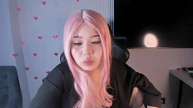 kimyjina online show from February 18, 2026, 3:13 am