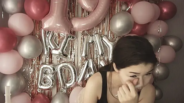 kimyjina online show from May 31, 2026, 4:20 am