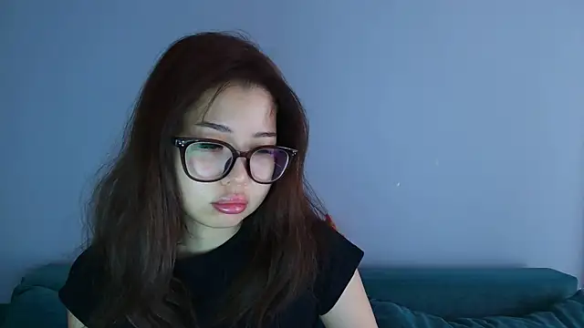 kimyjina online show from July 13, 2026, 3:31 am