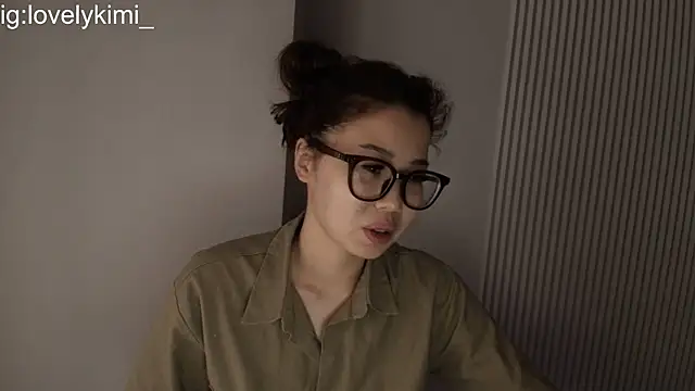 kimyjina online show from July 19, 2026, 3:43 am