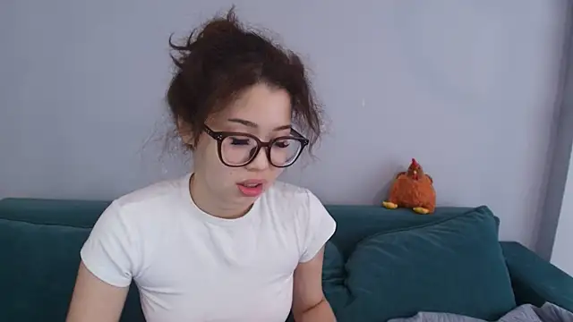kimyjina online show from July 21, 2026, 4:15 am