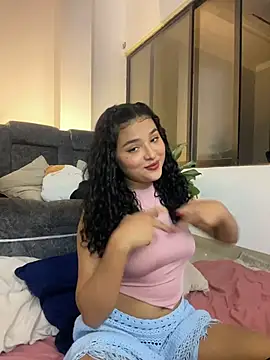 ladulcemary  online show from January 15, 2026, 1:21 am