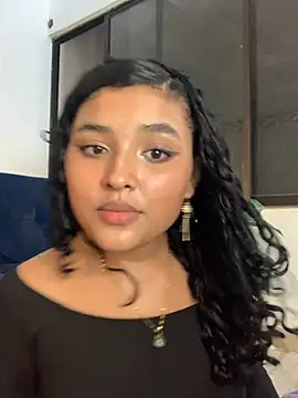 ladulcemary  online show from March 5, 2026, 7:54 pm