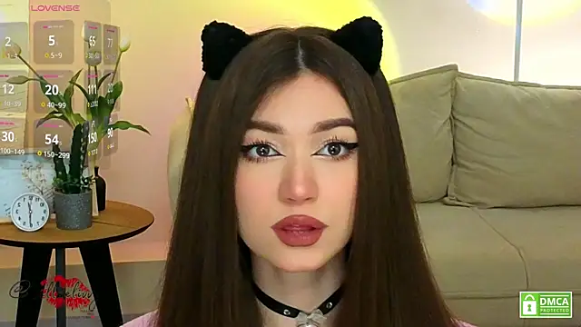oliviaah  online show from April 14, 2026, 2:56 pm