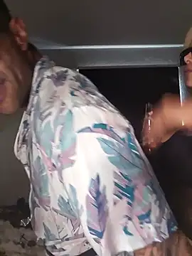 Snapshot of Chesarini chatting on December 14, 2025, 7:18 pm Chesarini online show from December 14, 2025, 7:18 pm