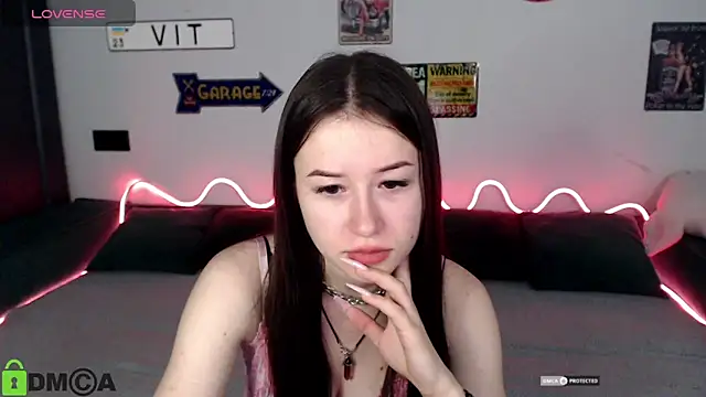 Snapshot of Bellaa_Dream1 chatting on June 21, 2026, 1:46 pm Bellaa Dream1 online show from June 21, 2026, 1:46 pm