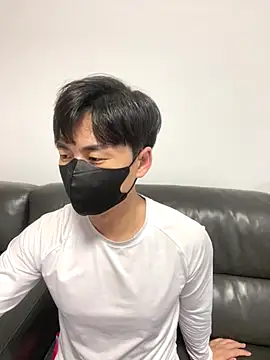 kimze7 online show from December 22, 2025, 2:25 pm