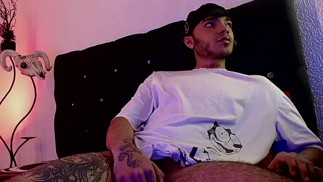 kingdani hot online show from March 4, 2026, 3:45 am