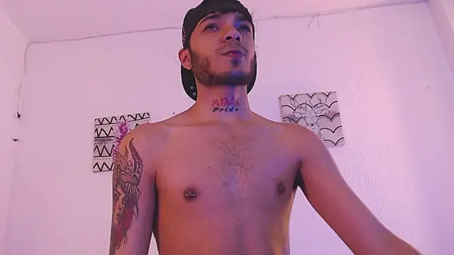 kingdani hot online show from March 11, 2026, 1:33 am