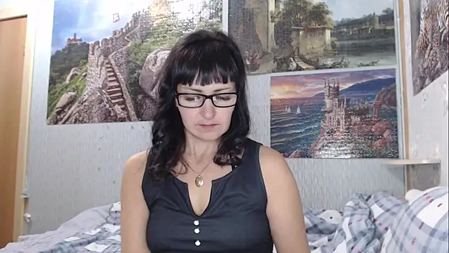 Snapshot of Eila_Morigan chatting on December 15, 2025, 11:36 am Eila Morigan online show from December 15, 2025, 11:36 am