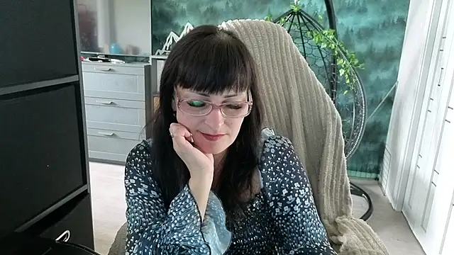 Snapshot of Eila_Morigan chatting on May 14, 2026, 6:20 am Eila Morigan online show from May 14, 2026, 6:20 am