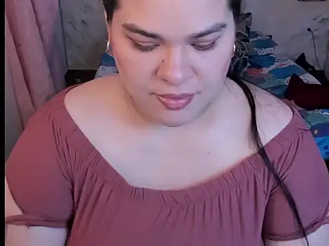 Snapshot of NinaFuentes2X chatting on May 9, 2026, 4:17 am NinaFuentes2X online show from May 9, 2026, 4:17 am