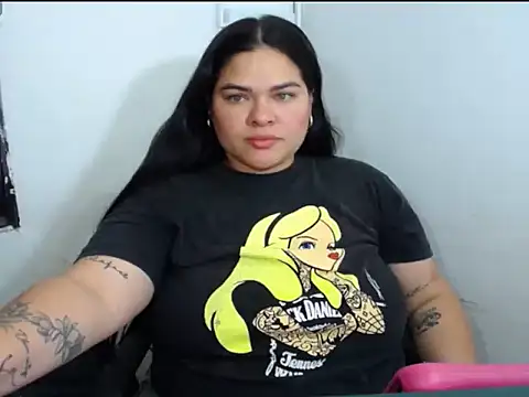 Snapshot of NinaFuentes2X chatting on July 2, 2026, 3:17 am NinaFuentes2X online show from July 2, 2026, 3:17 am