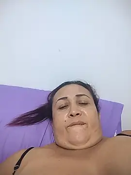 Nini Love  online show from July 4, 2026, 6:08 am