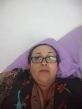 Nini Love  online show from July 17, 2026, 2:29 am