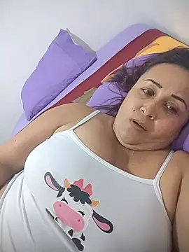 Nini Love  online show from July 25, 2026, 3:37 am
