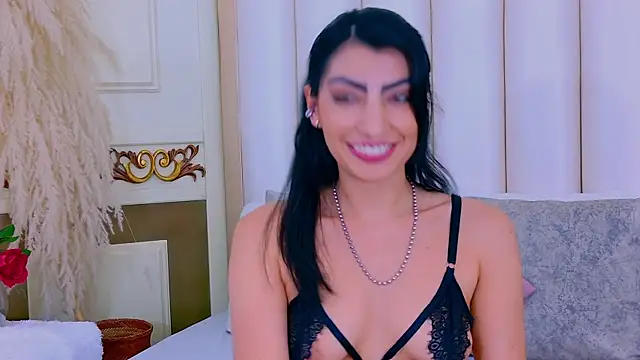 NinnaPiers online show from April 25, 2026, 1:41 pm