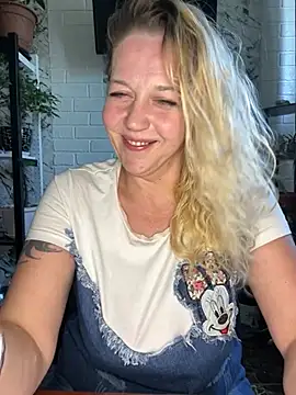 JenniferCarmen online show from July 1, 2026, 8:05 am