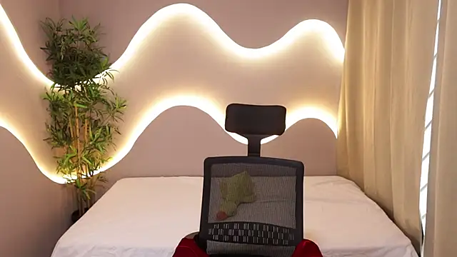 simone sky online show from March 16, 2026, 12:42 pm