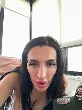 Lexiiskyyxo online show from April 17, 2026, 8:23 pm