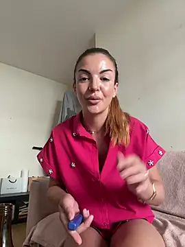 Snapshot of Carlafeet chatting on July 2, 2026, 12:00 pm Carlafeet online show from July 2, 2026, 12:00 pm
