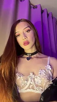 HoneyWeebsss online show from May 14, 2026, 2:29 am