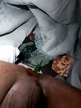 DominantSnowball44 online show from February 24, 2026, 7:01 pm