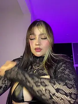 Daniela ruizz online show from June 10, 2026, 2:12 am