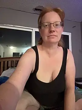 Snapshot of Lenaravenswood chatting on July 3, 2026, 5:14 am Lenaravenswood online show from July 3, 2026, 5:14 am