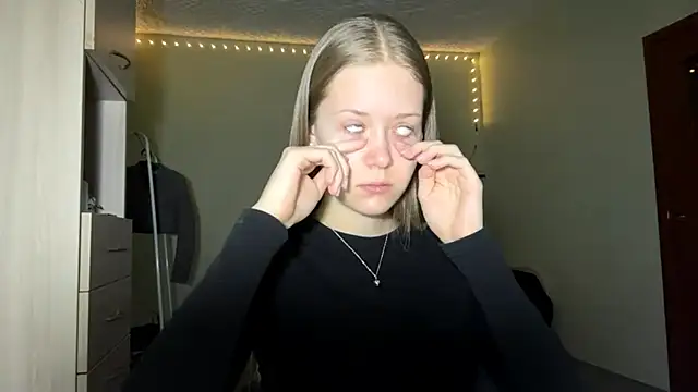 ZaidaSchwarten online show from January 13, 2026, 6:08 am