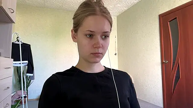 Snapshot of ZaidaSchwarten chatting on May 17, 2026, 5:16 am ZaidaSchwarten online show from May 17, 2026, 5:16 am