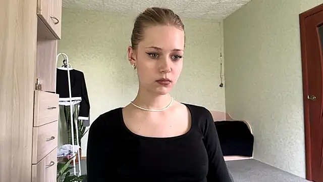 Snapshot of ZaidaSchwarten chatting on May 18, 2026, 1:06 pm ZaidaSchwarten online show from May 18, 2026, 1:06 pm