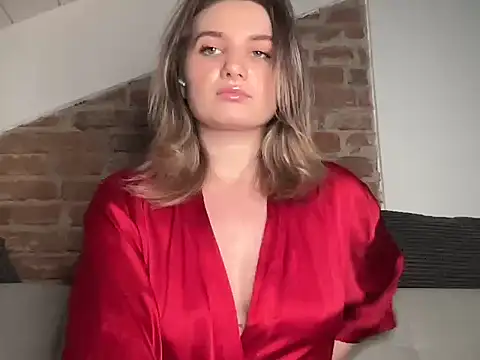 Snapshot of Heiva01 chatting on December 15, 2025, 3:27 pm Heiva01 online show from December 15, 2025, 3:27 pm